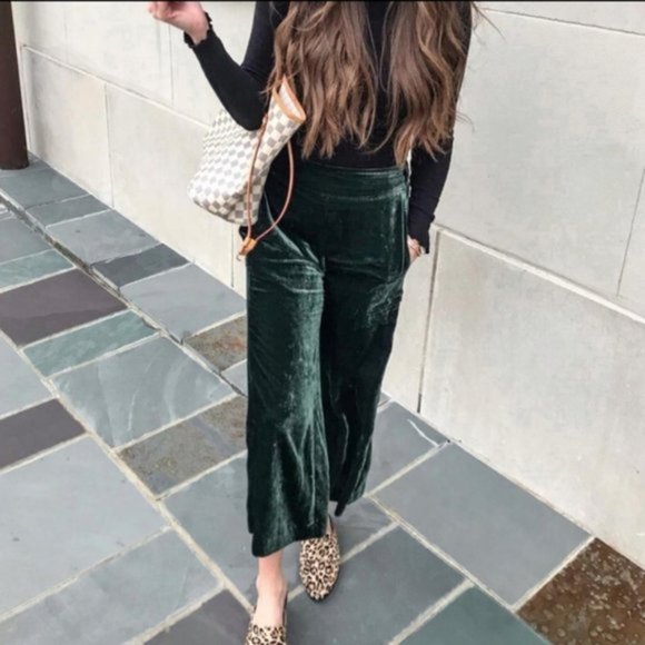Madewell Pants - Madewell Velvet Huston Pull-On Crop Pants Green